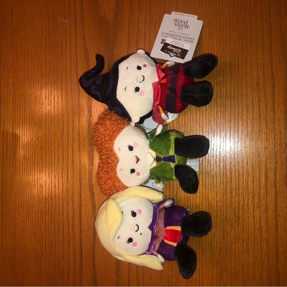Hallmark hocus pocus better together mangnetic plush Sanderson sisters